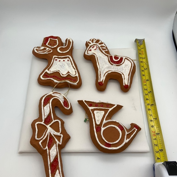 Vintage Christmas Gingerbread Cookie Set of 4 Sparkling Christmas Ornaments - Picture 9 of 10